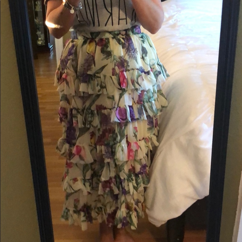 Ruffled skirt